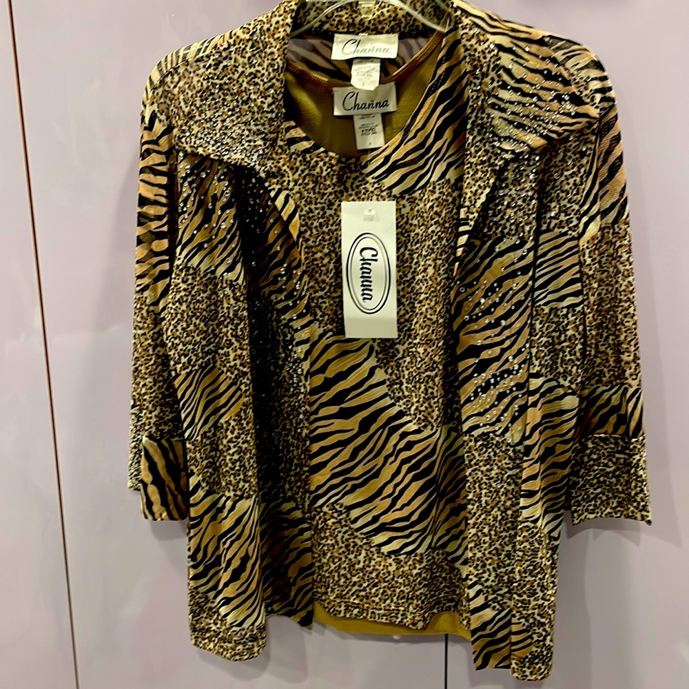 Channa animal print two pc twin set. Sz small.